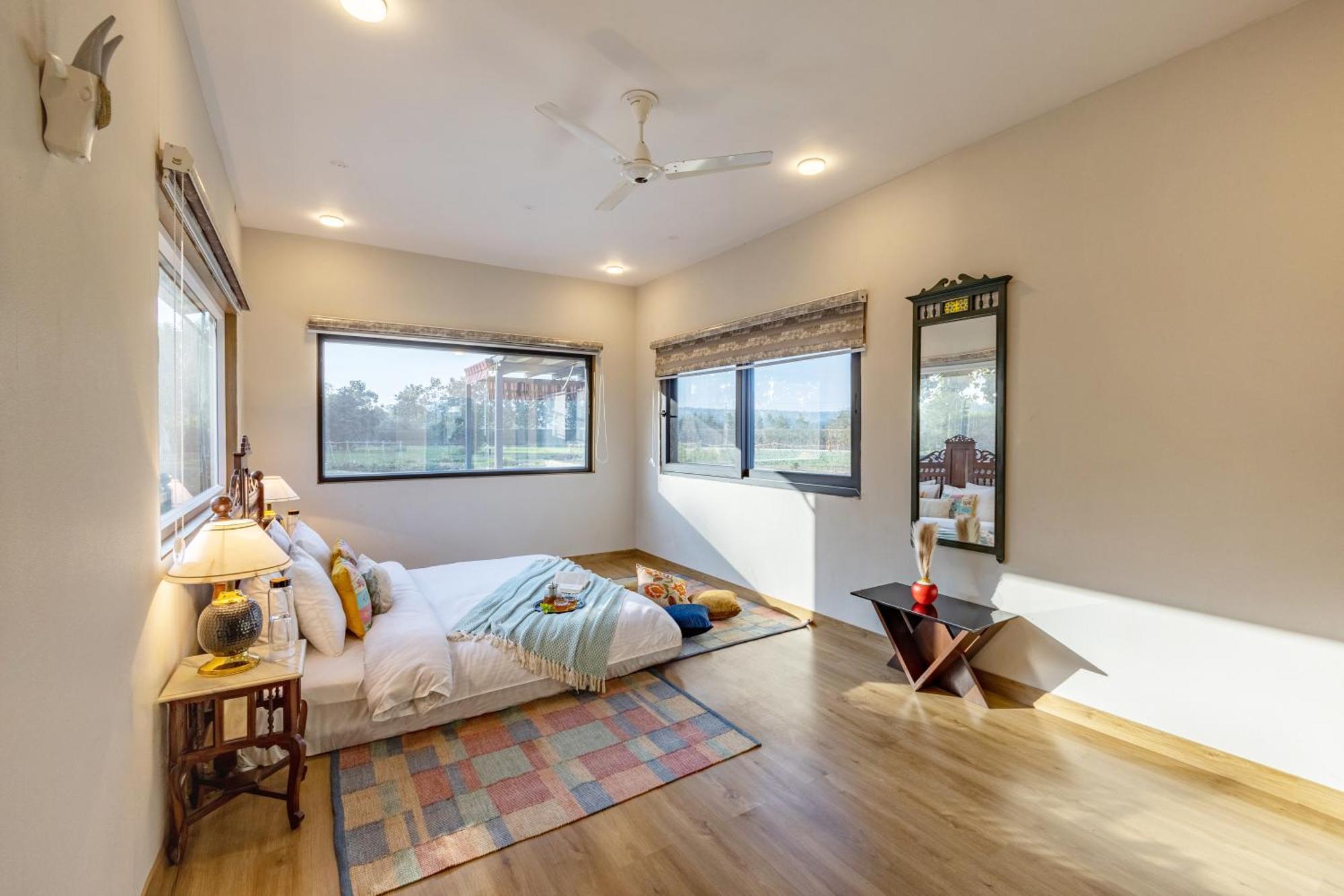 Elivaas Hidden Oasis 4Bhk With Pool, Mud House & Container House Βίλα Dhauj Εξωτερικό φωτογραφία