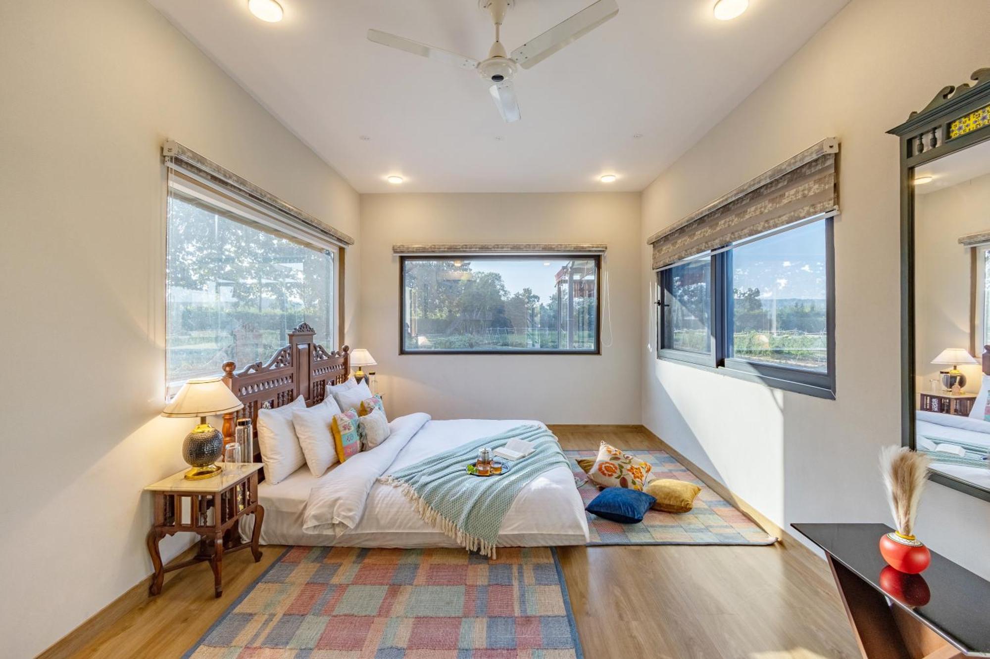 Elivaas Hidden Oasis 4Bhk With Pool, Mud House & Container House Βίλα Dhauj Εξωτερικό φωτογραφία