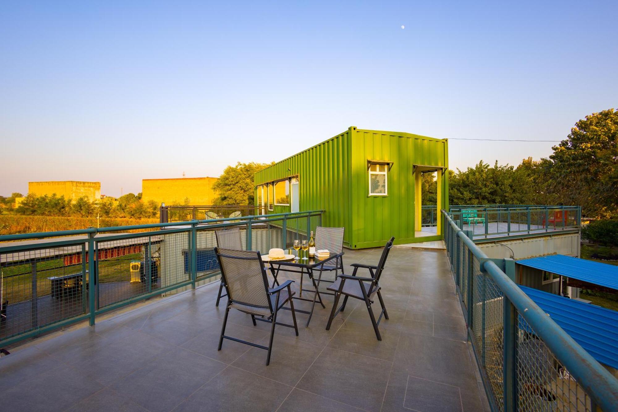 Elivaas Hidden Oasis 4Bhk With Pool, Mud House & Container House Βίλα Dhauj Εξωτερικό φωτογραφία