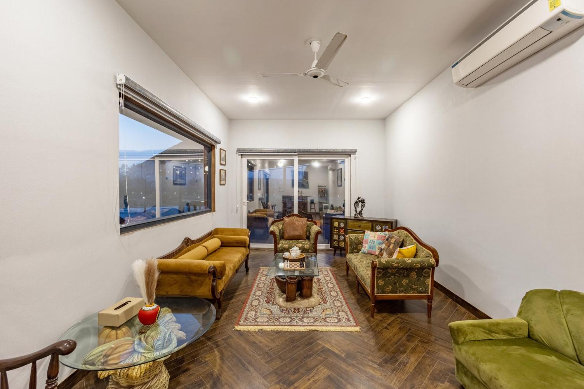 Elivaas Hidden Oasis 4Bhk With Pool, Mud House & Container House Βίλα Dhauj Εξωτερικό φωτογραφία