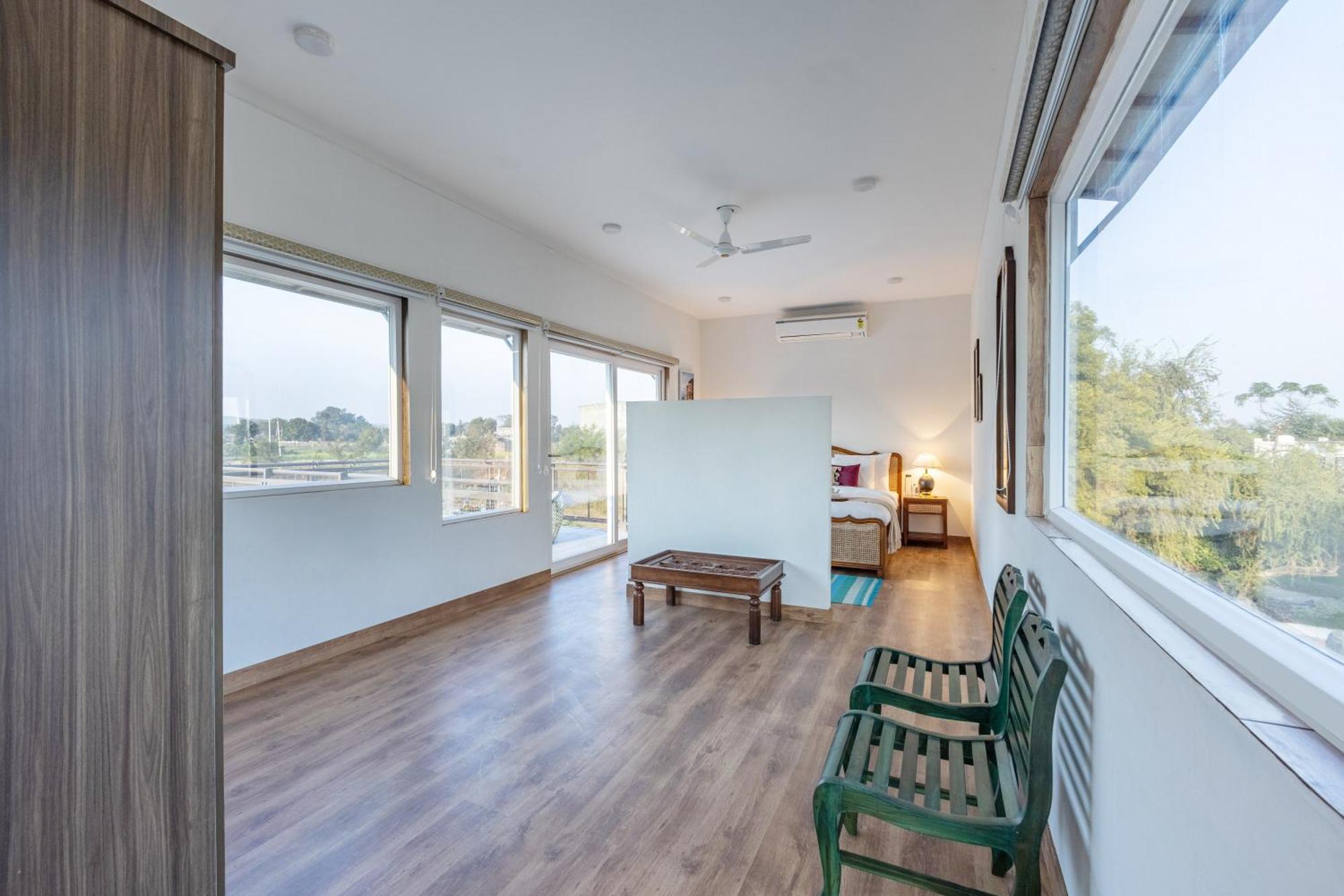 Elivaas Hidden Oasis 4Bhk With Pool, Mud House & Container House Βίλα Dhauj Εξωτερικό φωτογραφία