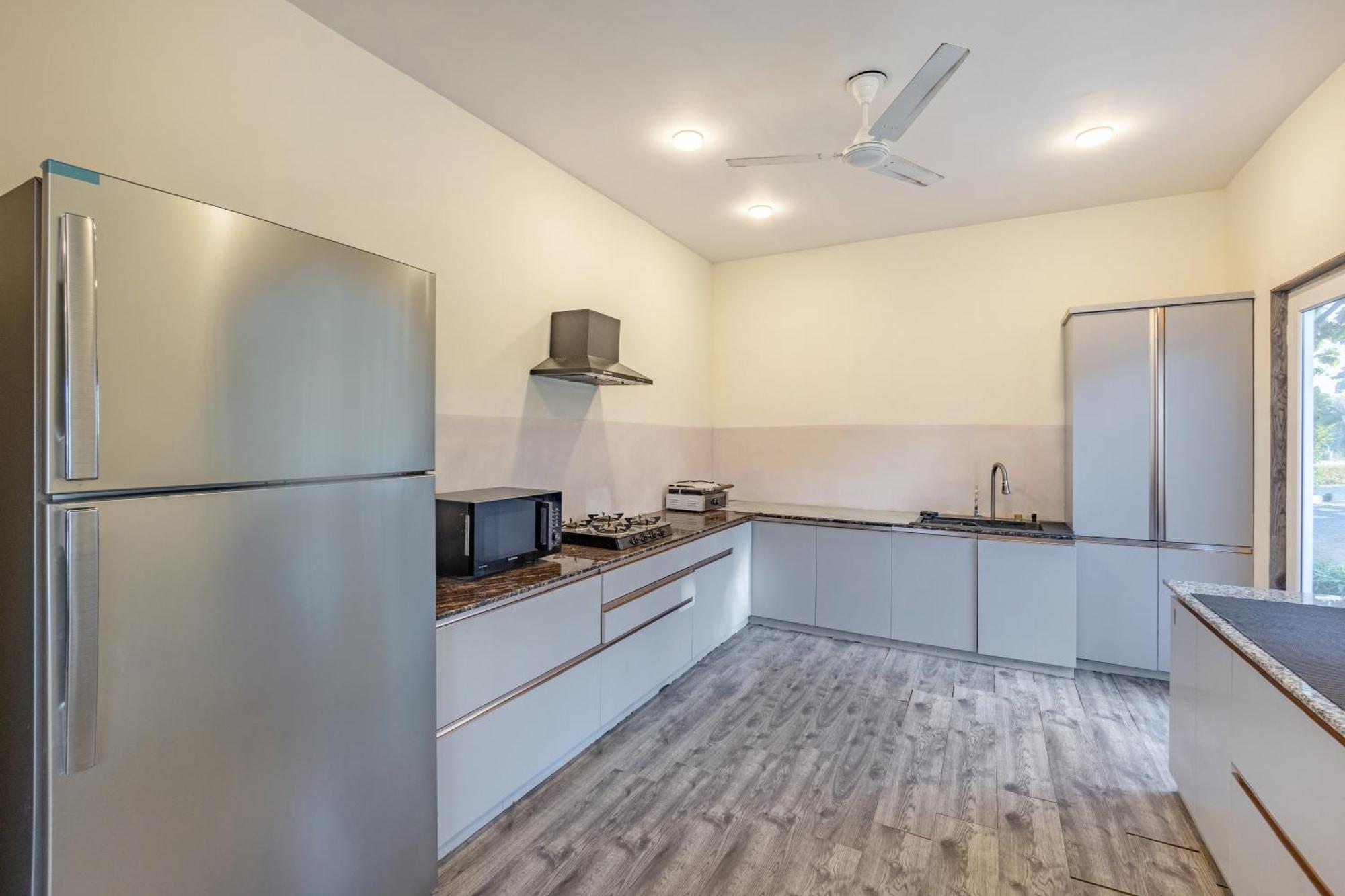 Elivaas Hidden Oasis 4Bhk With Pool, Mud House & Container House Βίλα Dhauj Εξωτερικό φωτογραφία